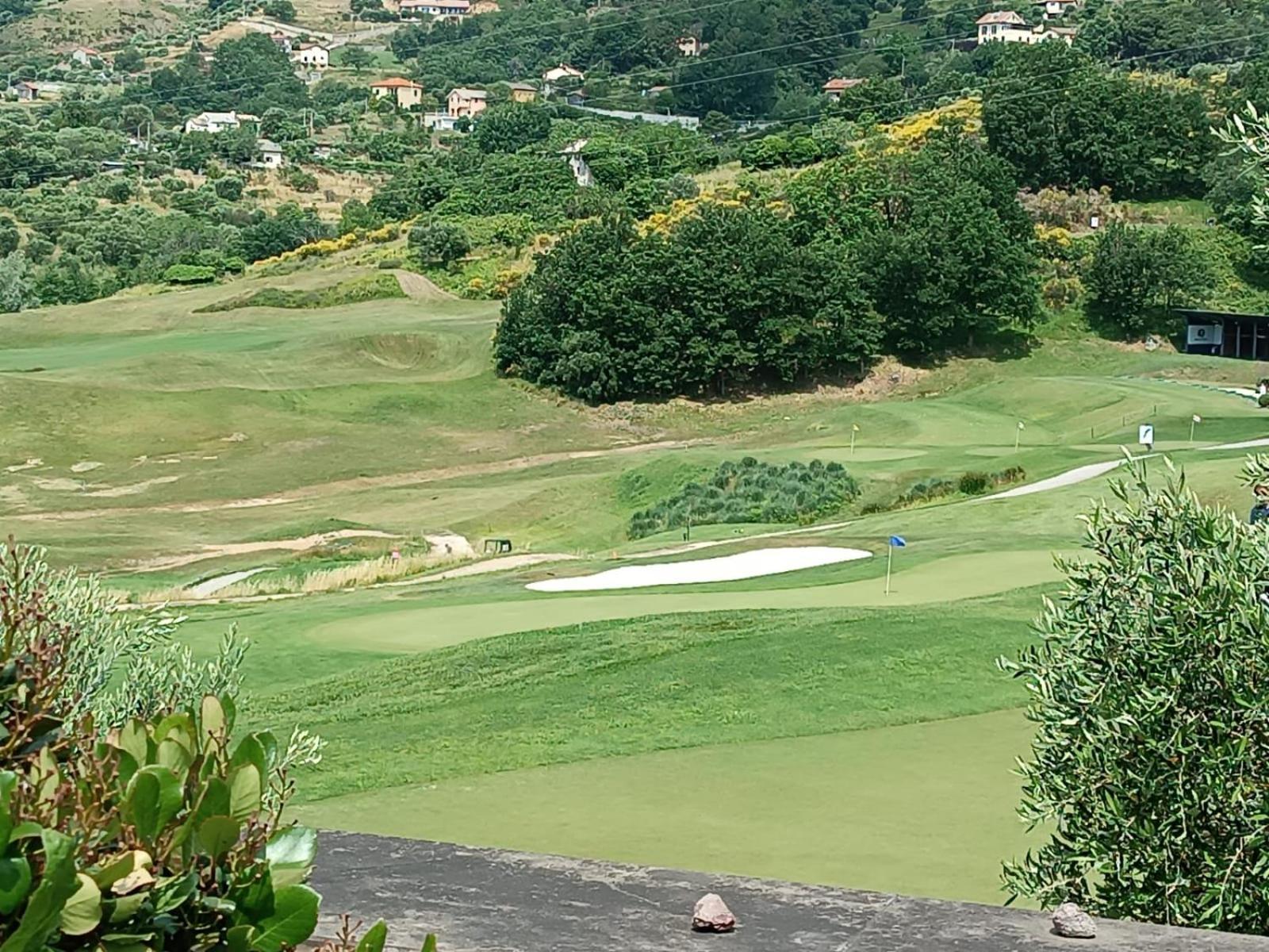 Appartement Dans Un Terrain De Golf, 5 Min De La Mer En Voiture, Parking Gratuit コゴレート エクステリア 写真